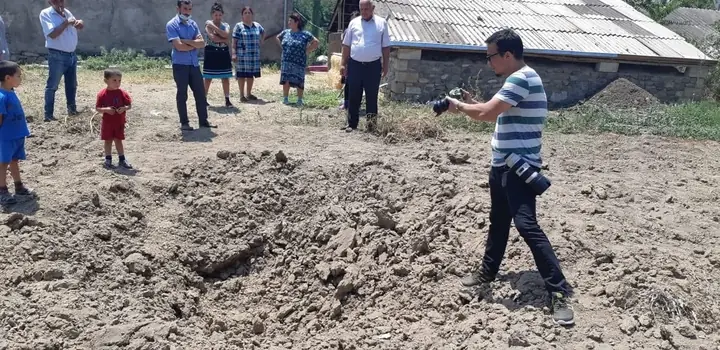 Kənddə raket çuxuru